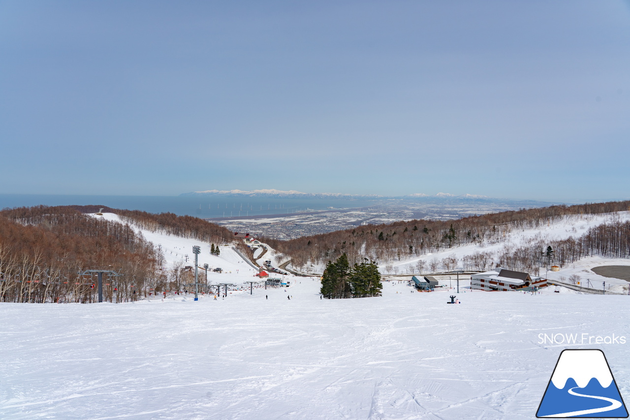 サッポロテイネ｜オリンピアゾーンは、3月31日で営業終了のはずですが…。まだまだ積雪たっぷりのゲレンデ。コンディション良好です！